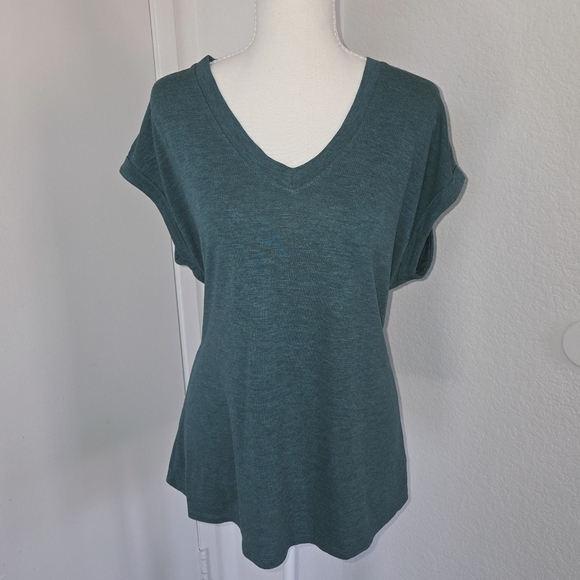 Jessica Simpson Tops - Jessica Simpson V-neck short sleeve T-shirt dark green relaxed fit size M